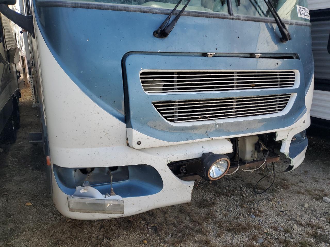 Lot #3284402723 2001 ULTR MOTORHOME