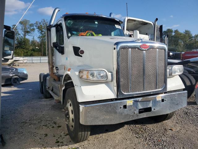 Global Auto Auctions: 2017 PETERBILT TRACTOR 567