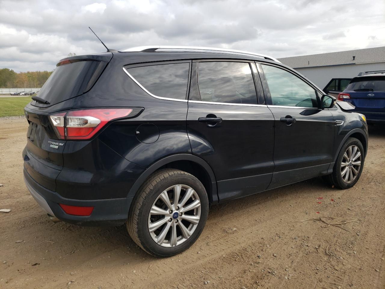 FORD ESCAPE TITANIUM