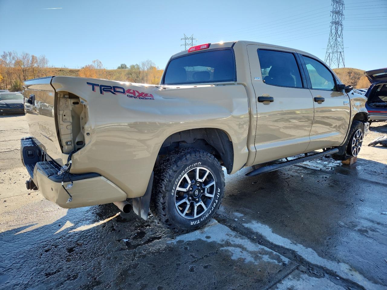 TOYOTA TUNDRA CREWMAX SR5