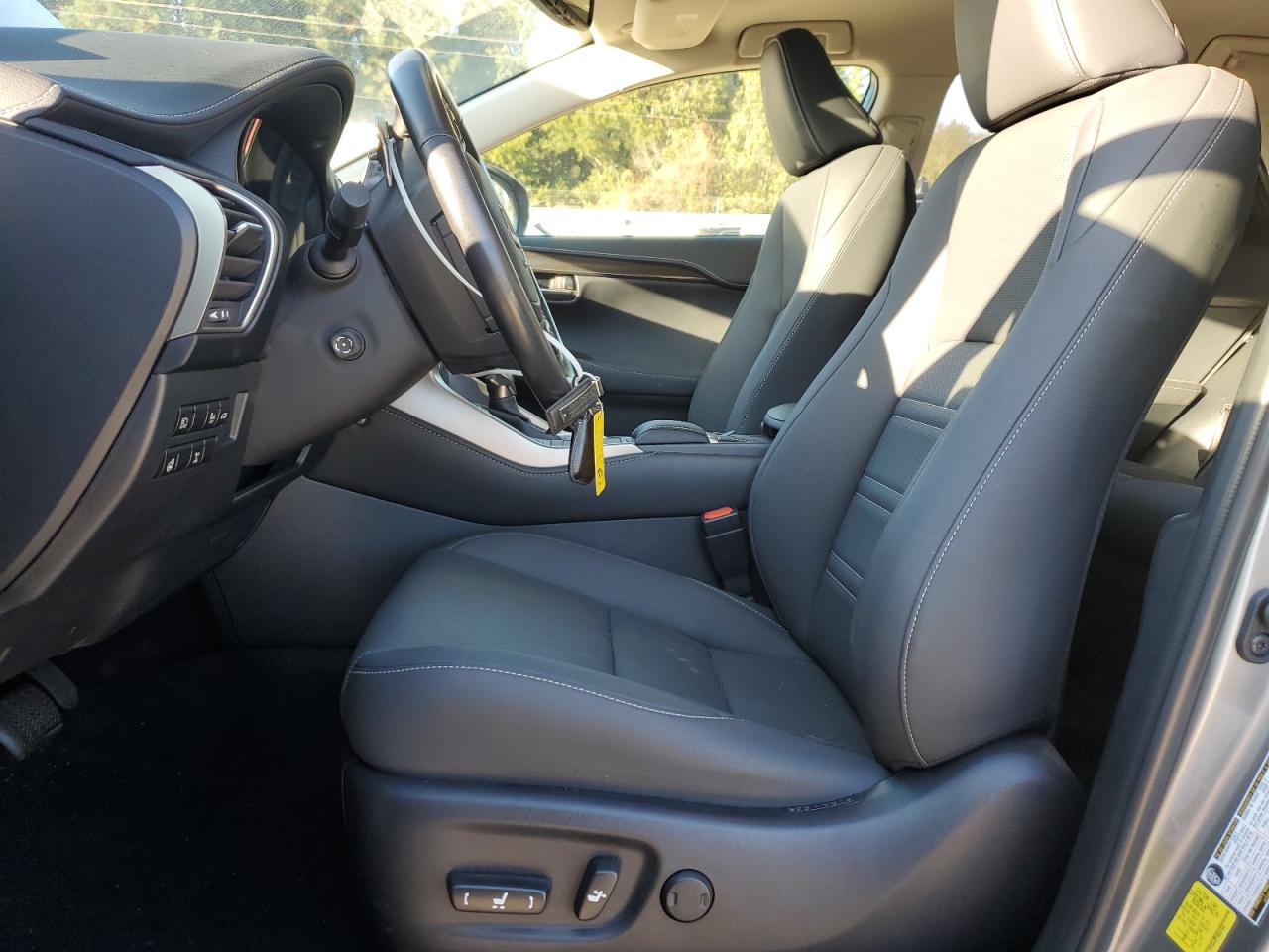 LEXUS NX 300 BASE