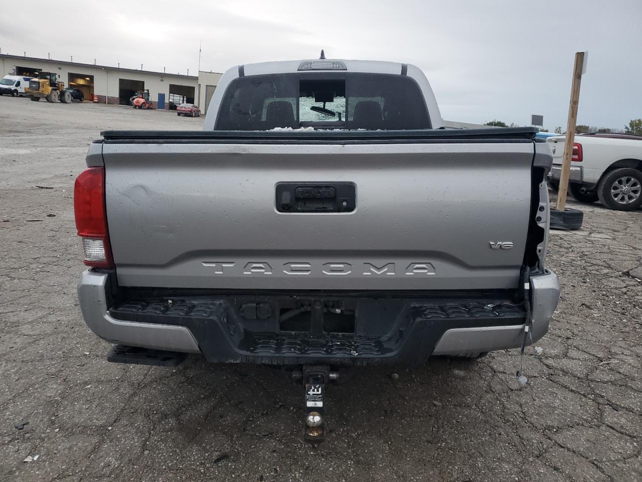 TOYOTA TACOMA DOUBLE CAB