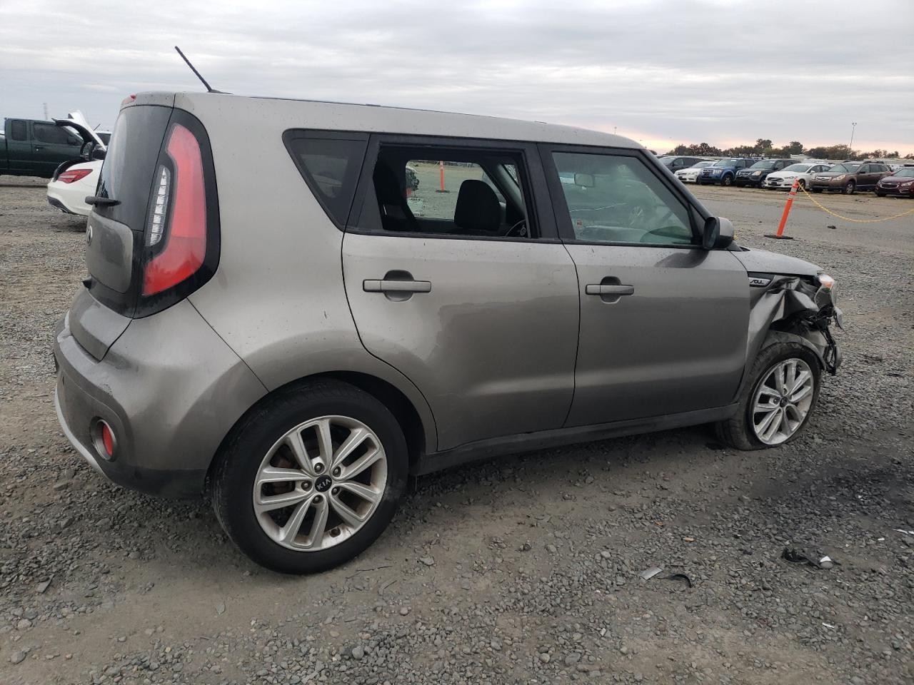 KIA SOUL +