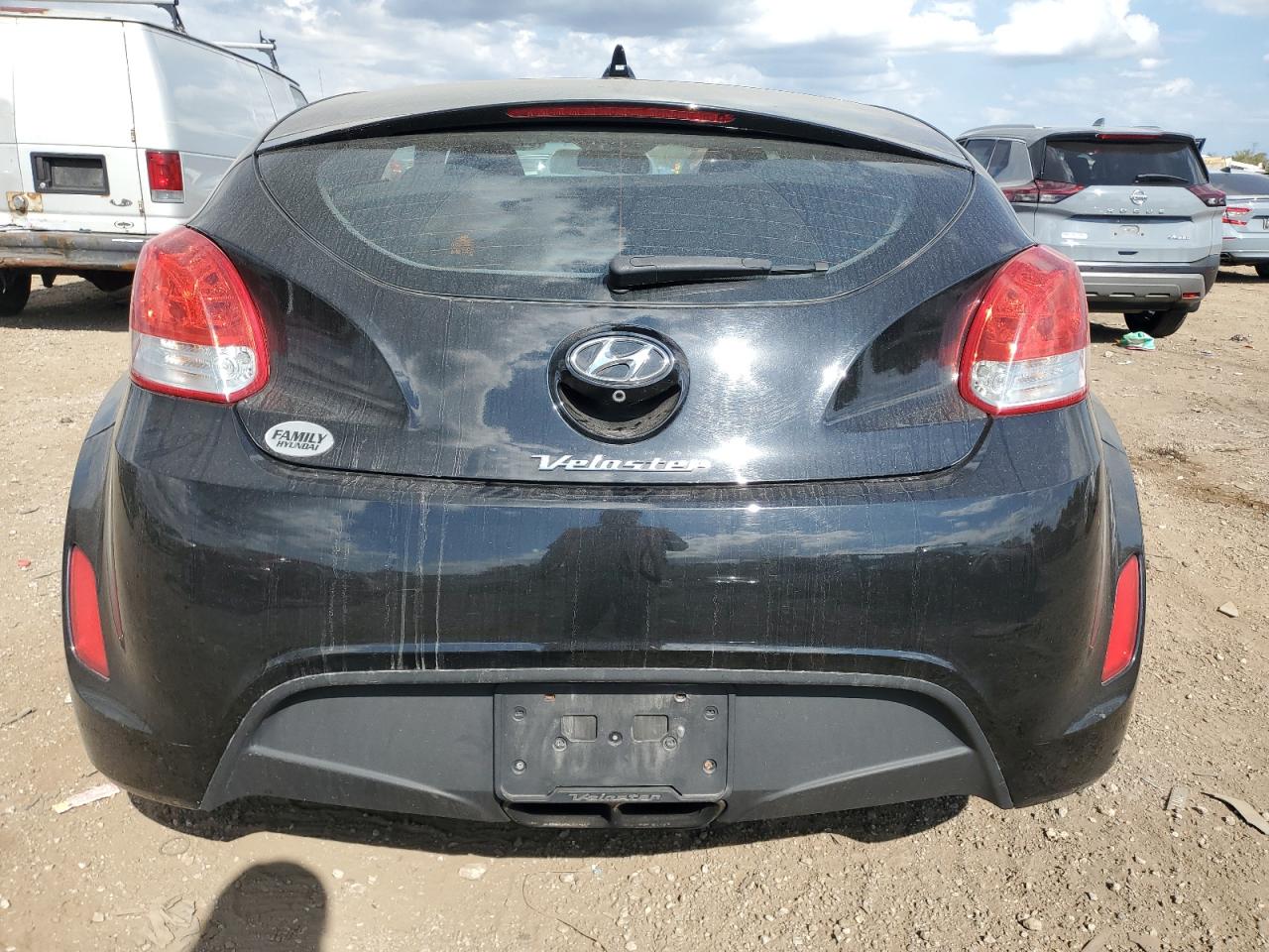 HYUNDAI VELOSTER