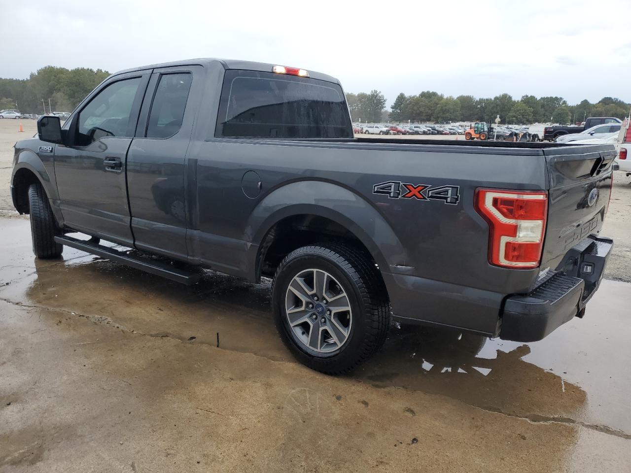 FORD F-150 SUPER CAB
