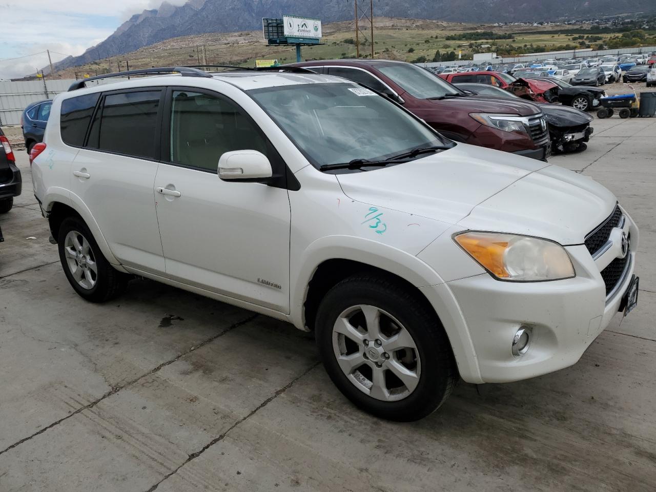 TOYOTA RAV4 LIMITED