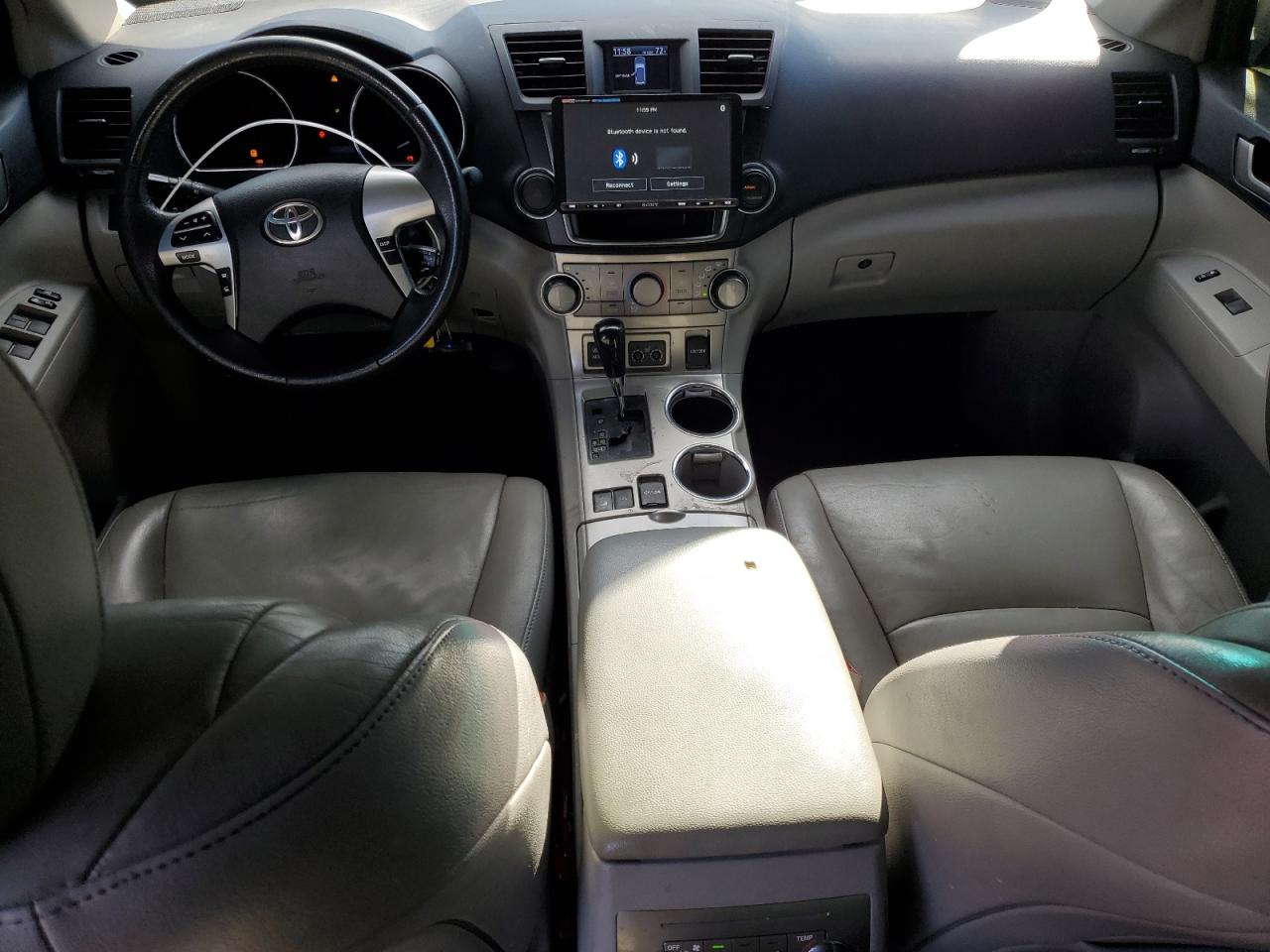 TOYOTA HIGHLANDER BASE