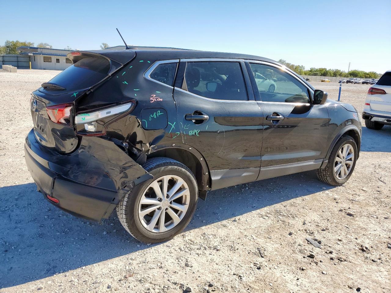 NISSAN ROGUE SPORT S