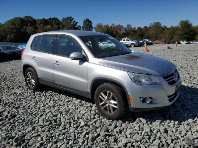 2011 VOLKSWAGEN TIGUAN S - WVGBV7AX2BW543263