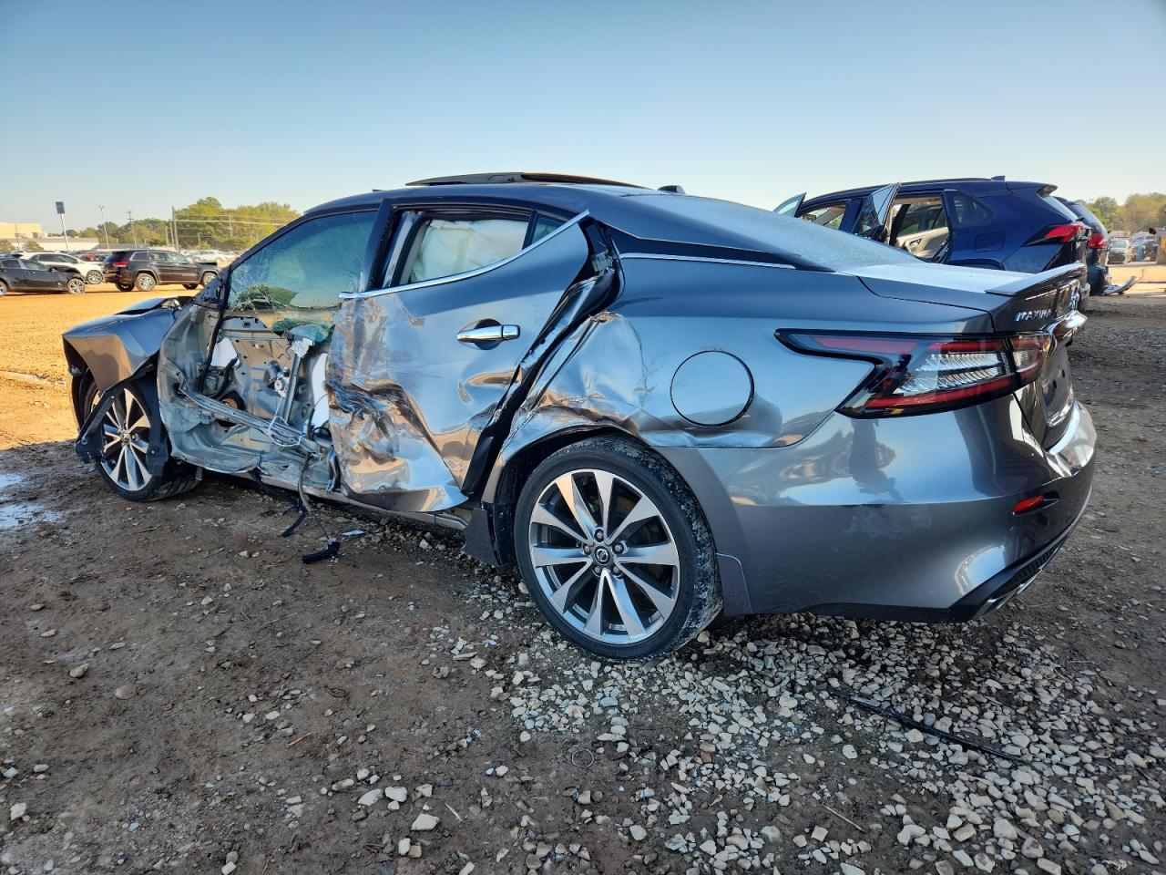 NISSAN MAXIMA PLATINUM