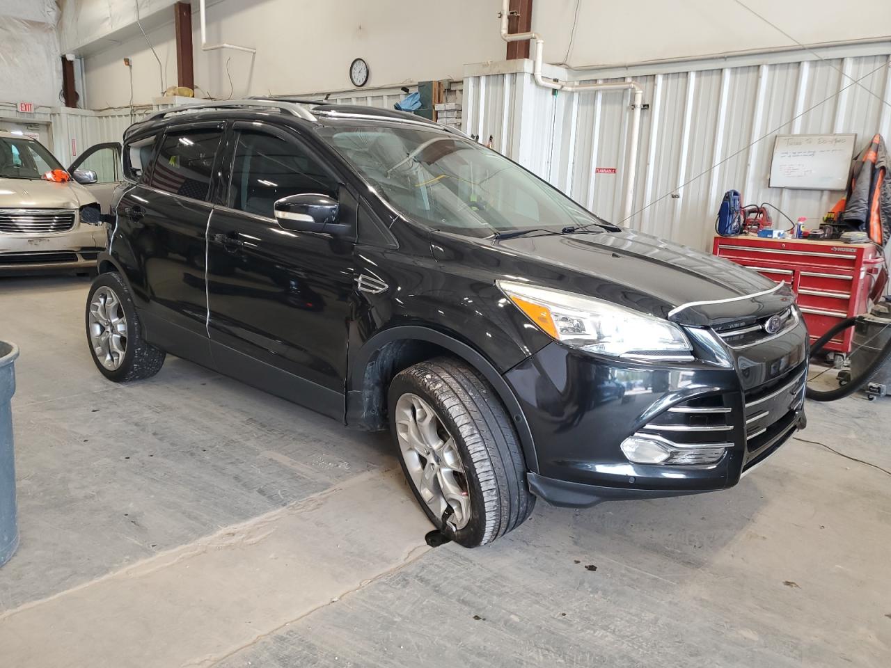 FORD ESCAPE TITANIUM