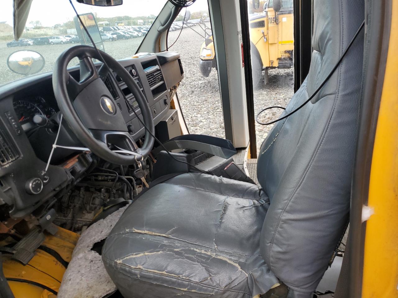 Lot #3273732375 2012 CHEVROLET MICRO BIRD G3500