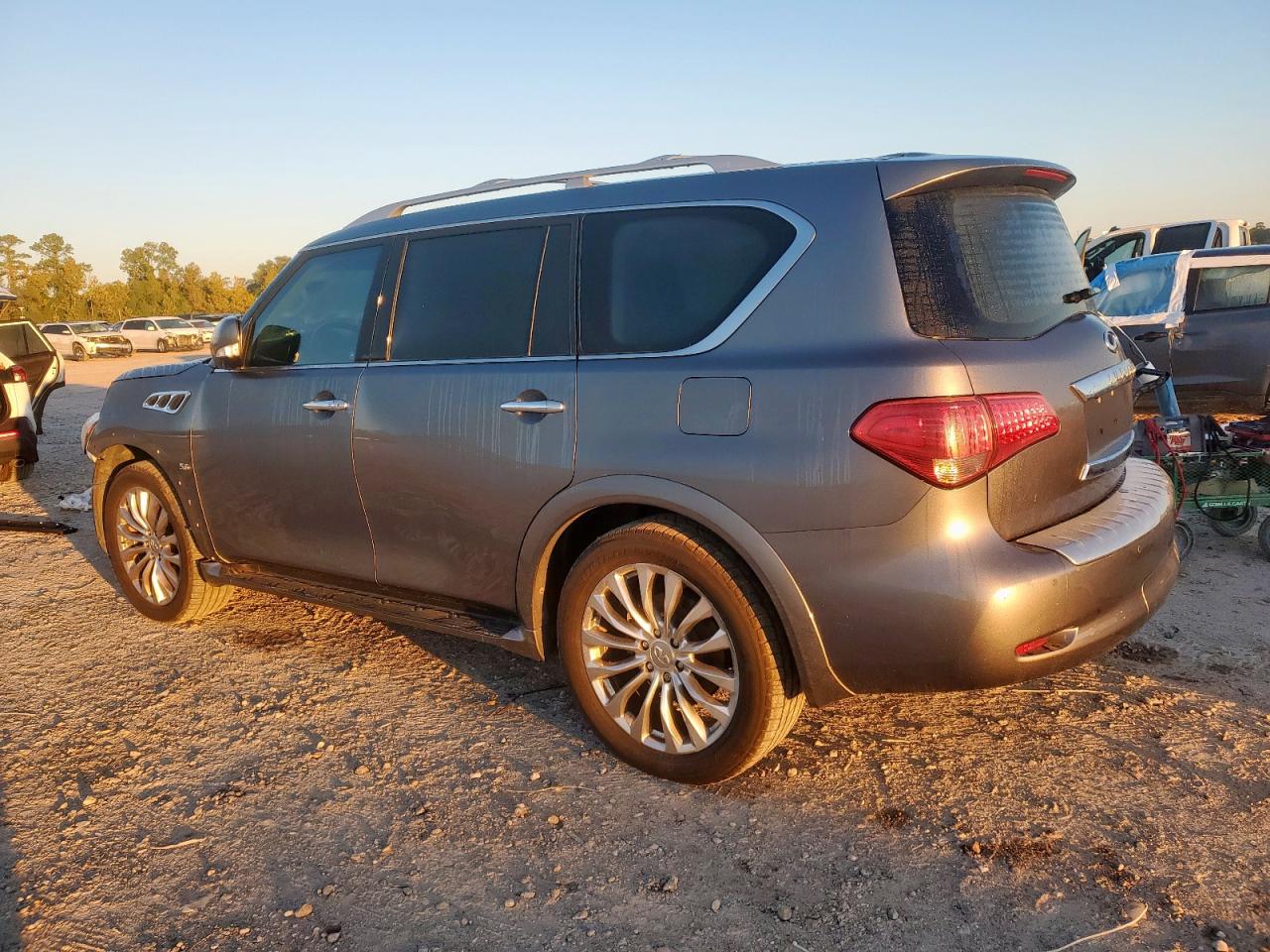INFINITI QX80