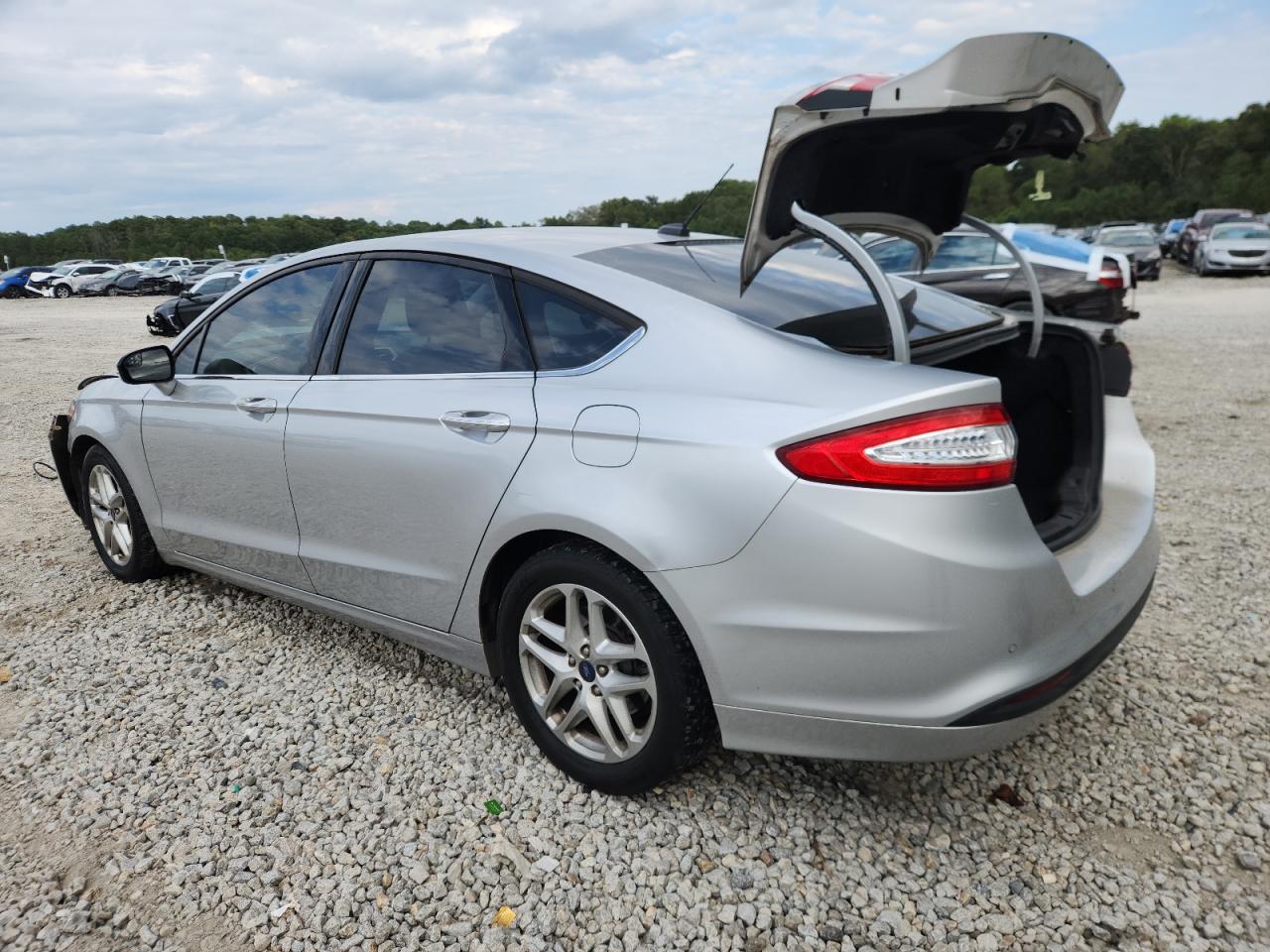 FORD FUSION SE