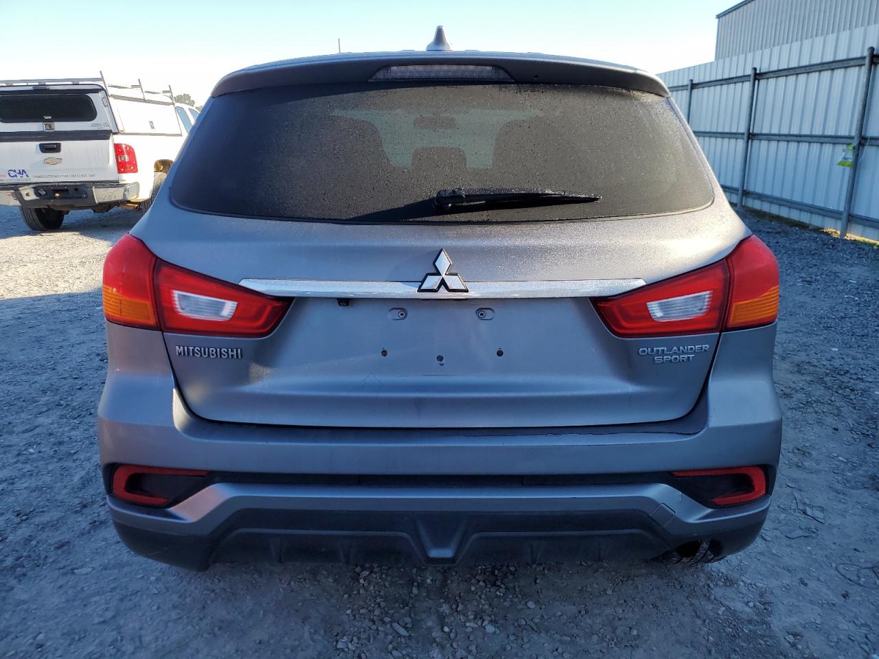 MITSUBISHI OUTLANDER ES