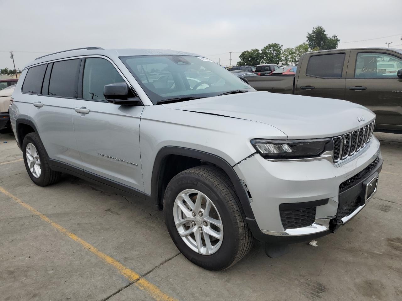 JEEP GRAND CHEROKEE L LAREDO