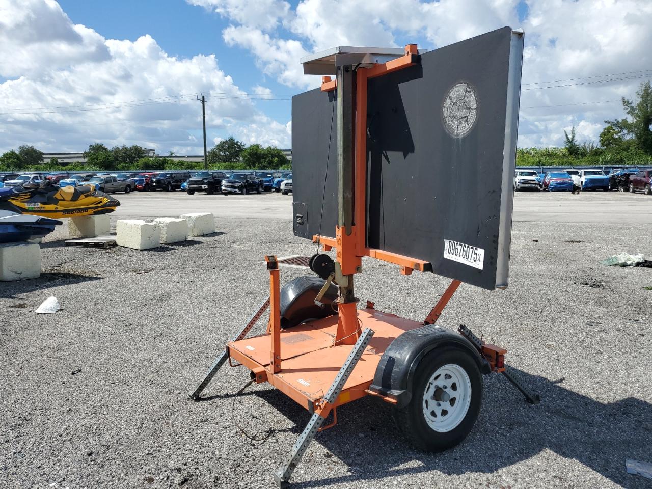 Lot #3275490718 2017 OTHER ARROW BOARD