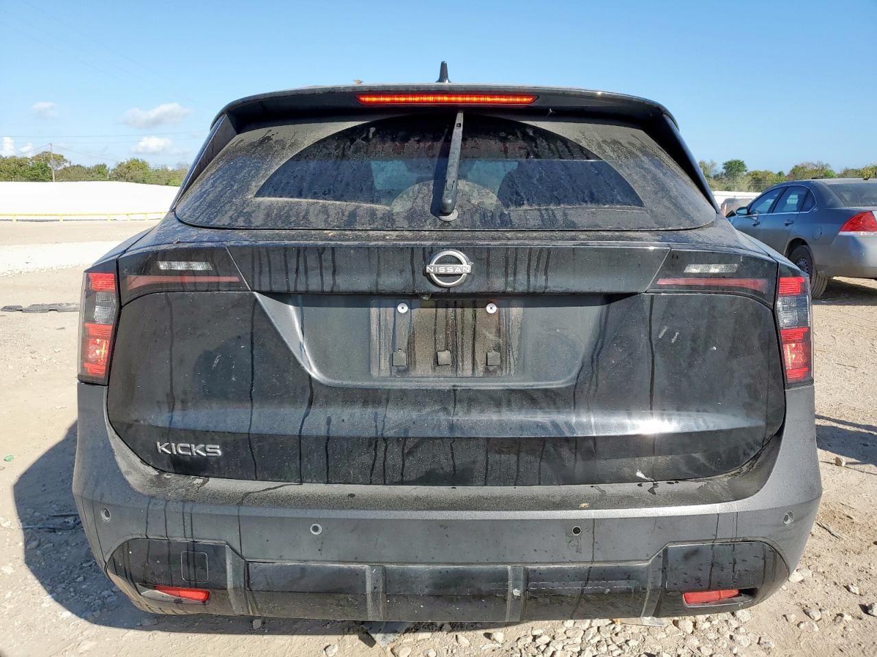 NISSAN KICKS SV