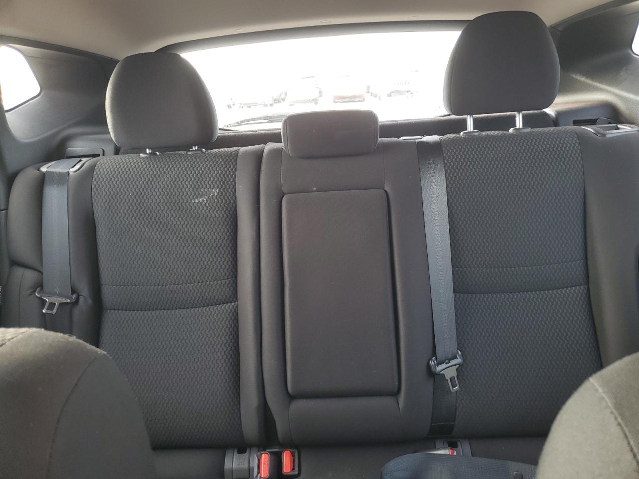 NISSAN ROGUE SPORT S