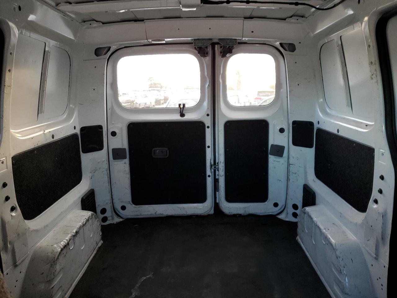 NISSAN NV200 2.5S