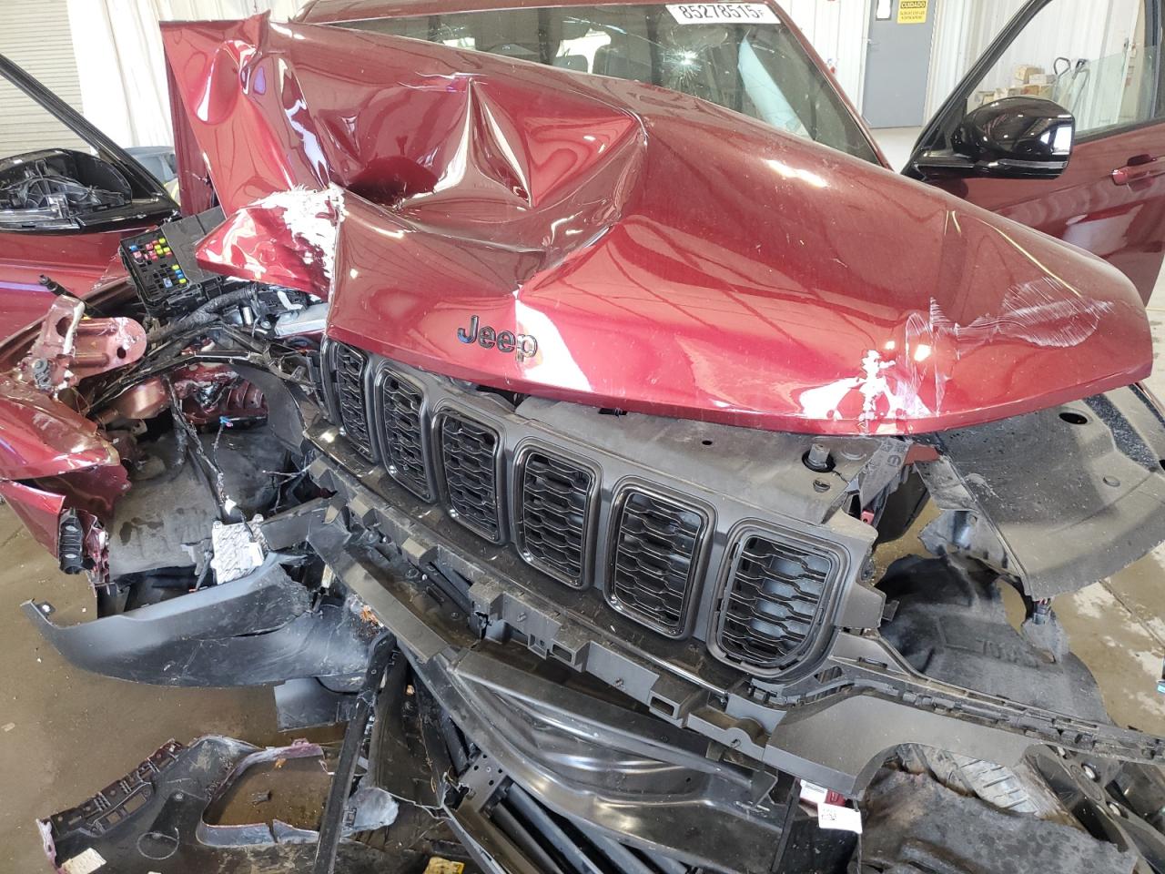 JEEP GRAND CHEROKEE LAREDO