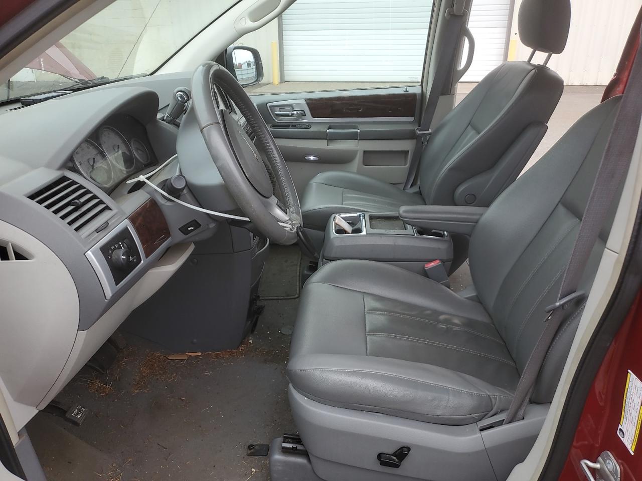 CHRYSLER TOWN & COUNTRY TOURING