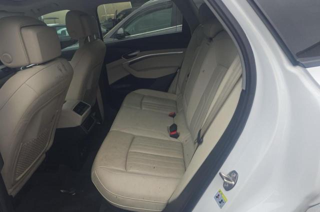 2021 AUDI E-TRON PRE WA1AAAGE8MB010286