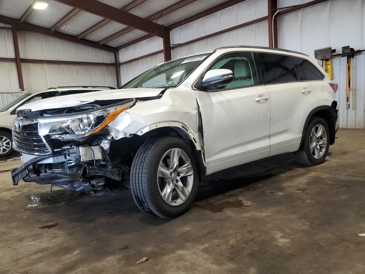 TOYOTA HIGHLANDER LIMITED