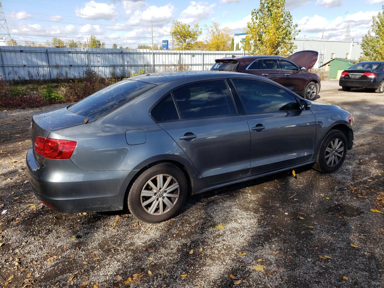 VOLKSWAGEN JETTA SE