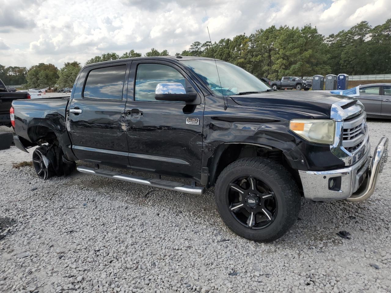 TOYOTA TUNDRA CREWMAX PLATINUM