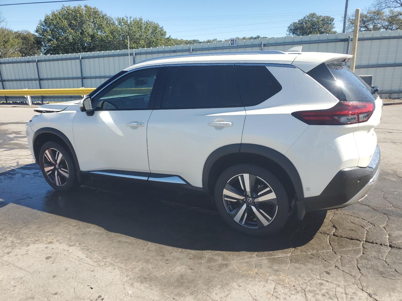 NISSAN ROGUE PLATINUM