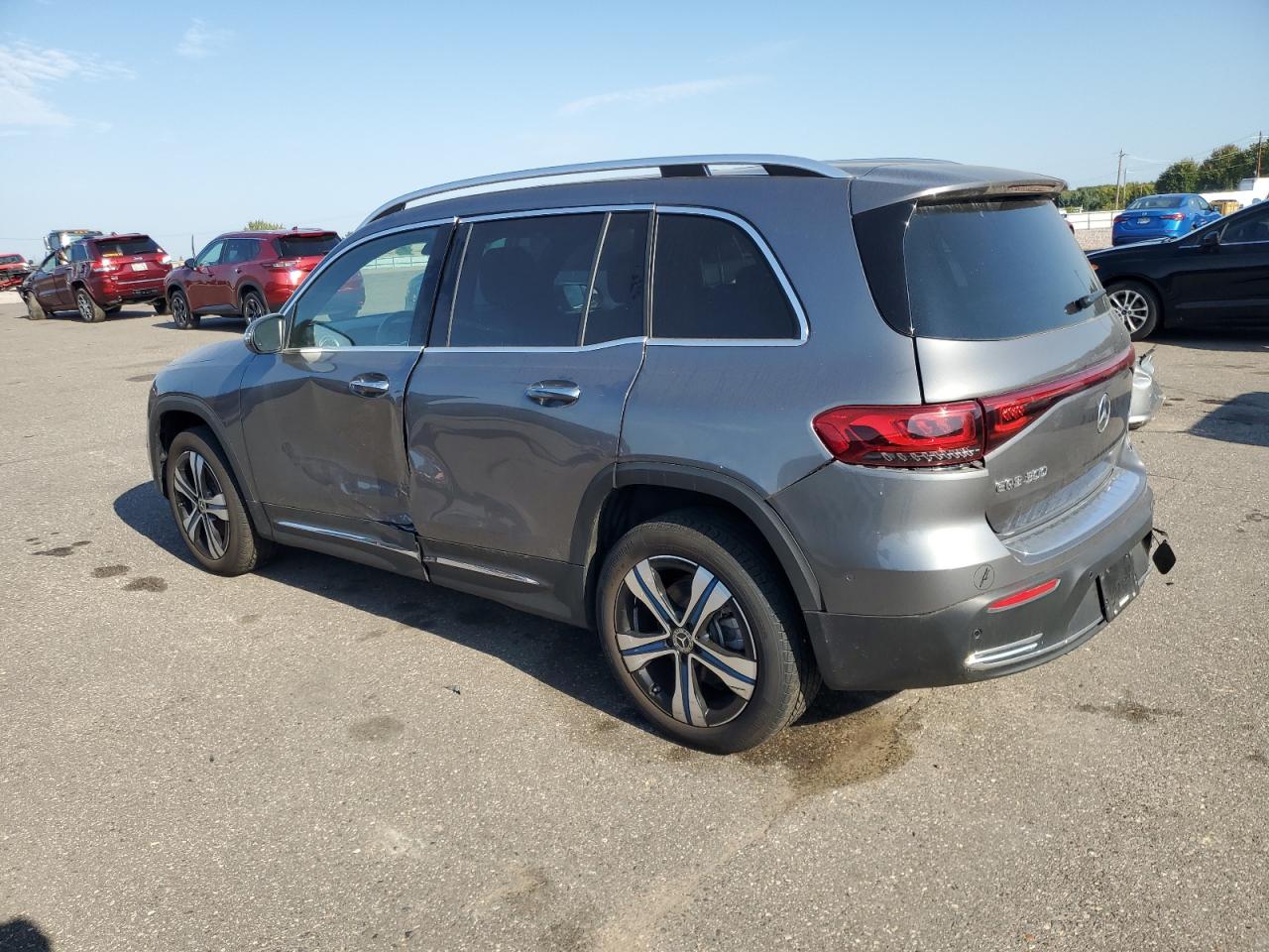 MERCEDES-BENZ EQB 300 4MATIC