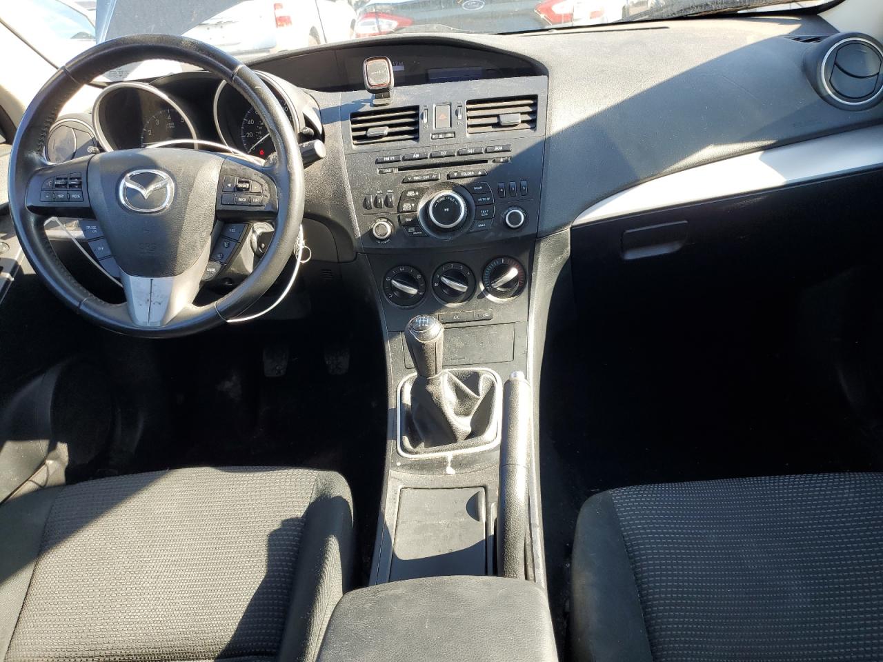 MAZDA 3 I