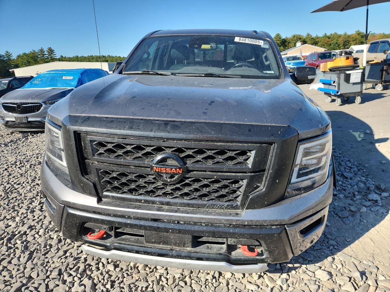 NISSAN TITAN SV
