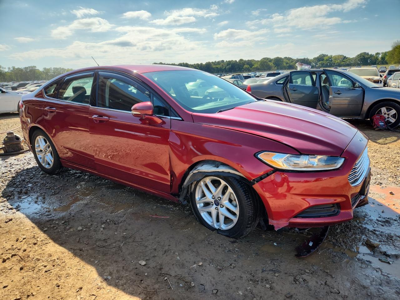 FORD FUSION SE