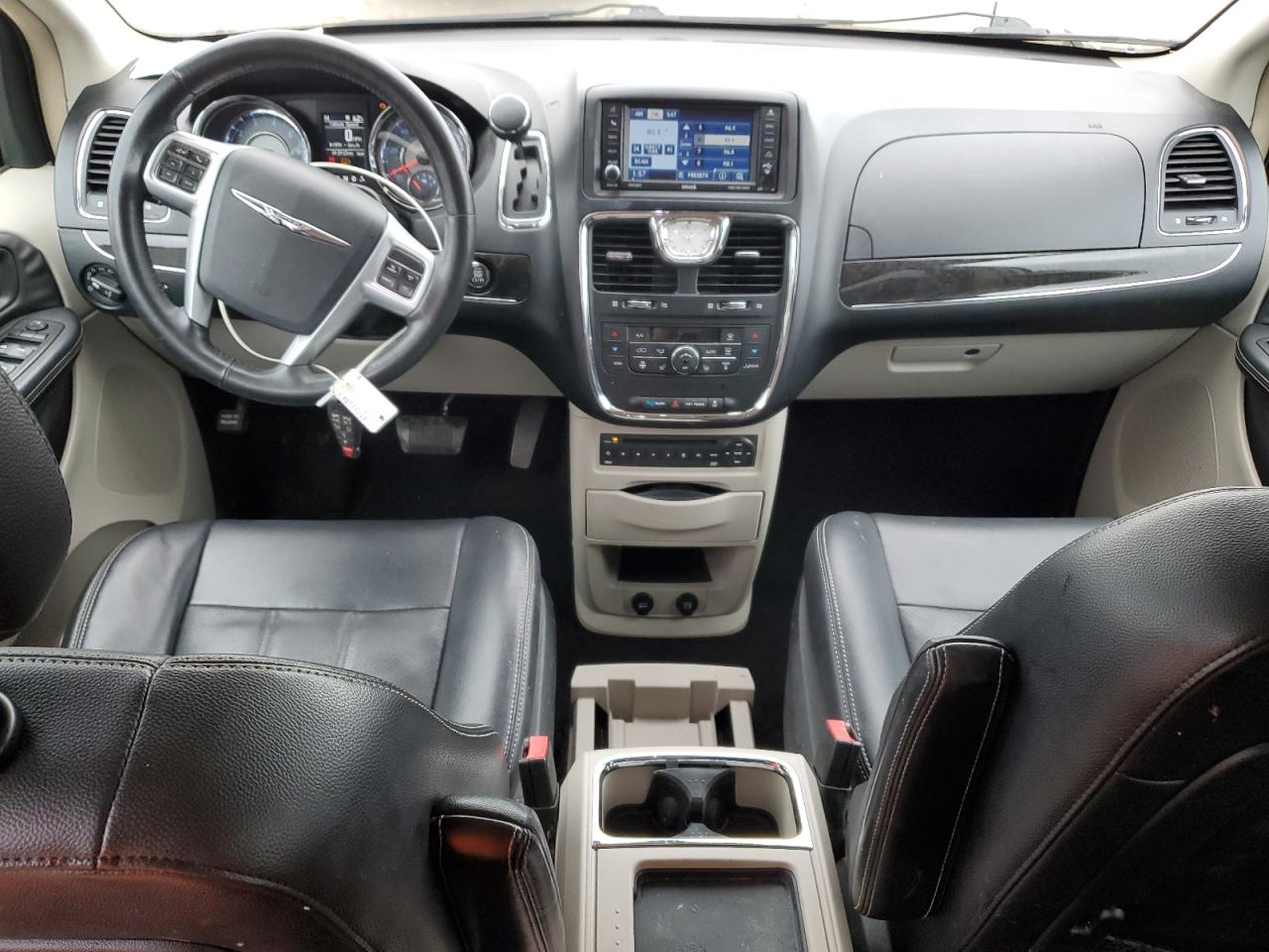 CHRYSLER TOWN & COUNTRY TOURING L