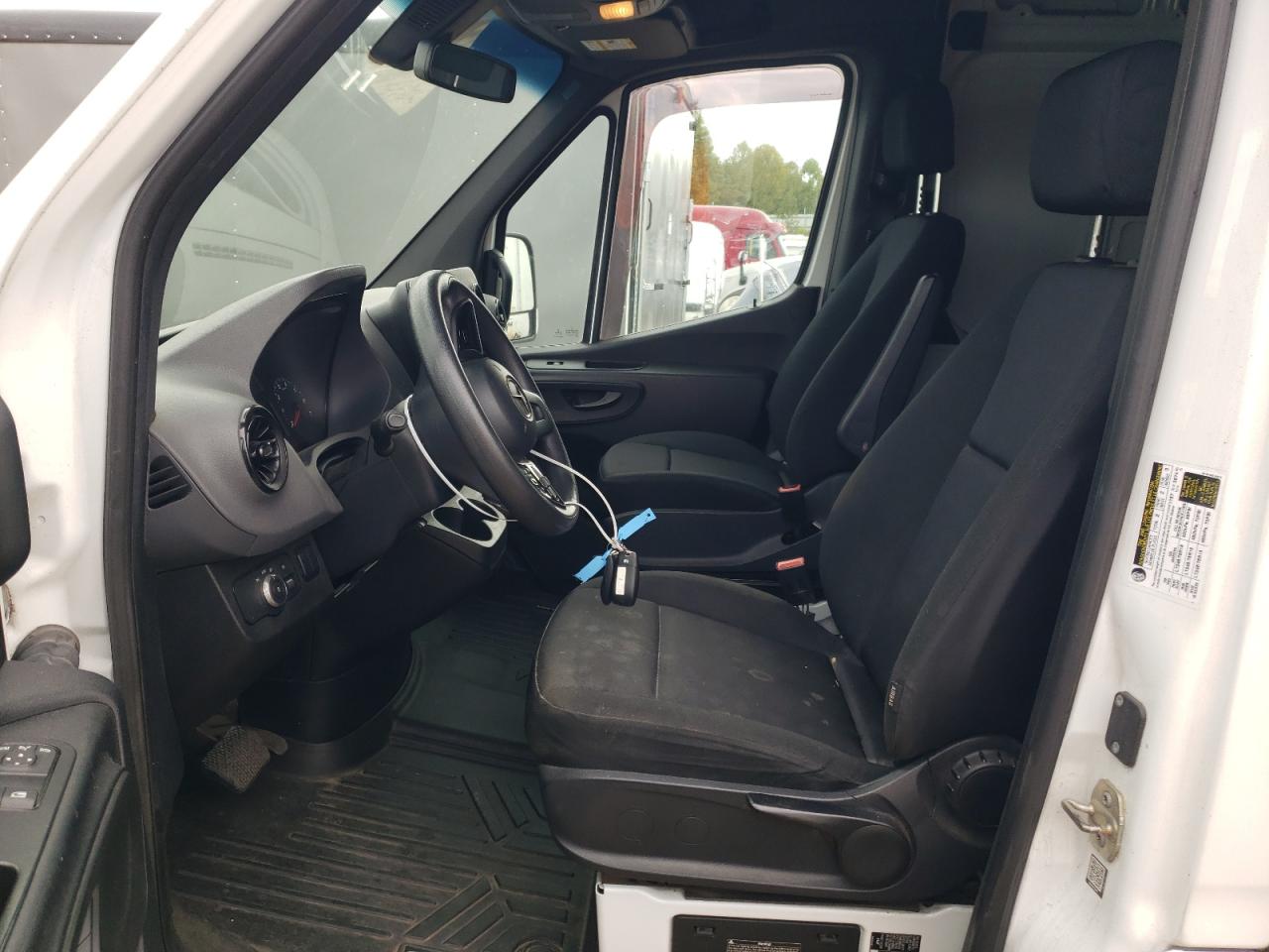 MERCEDES-BENZ SPRINTER 2500