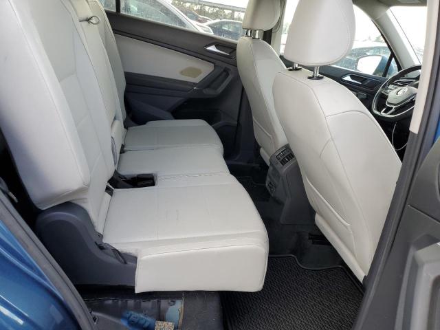 2018 VOLKSWAGEN TIGUAN SE 3VV3B7AX2JM210157