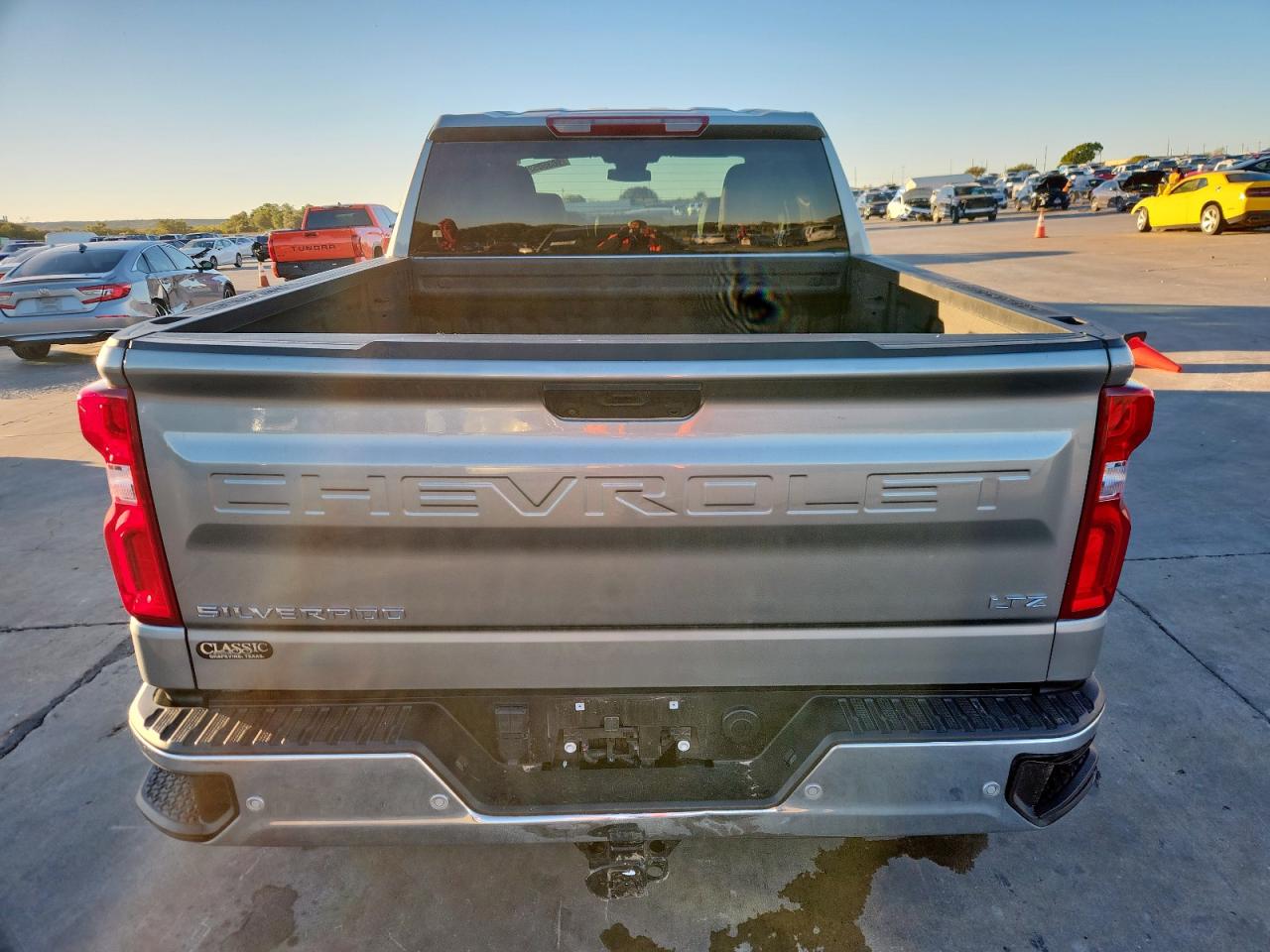CHEVROLET SILVERADO C1500 LTZ
