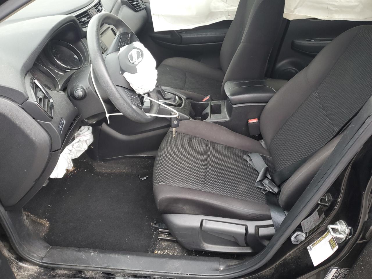 NISSAN ROGUE SPORT S