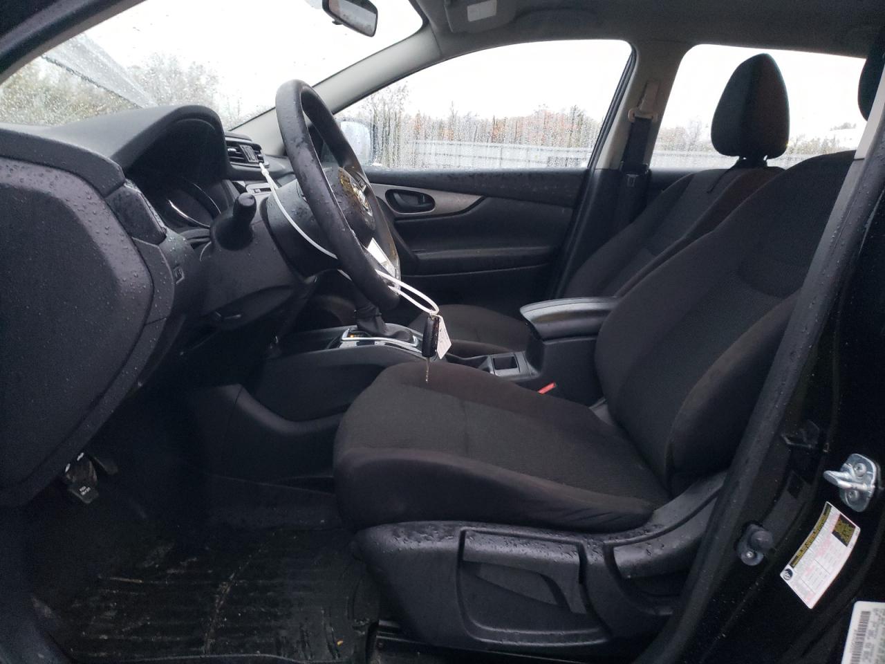 NISSAN ROGUE SPORT S