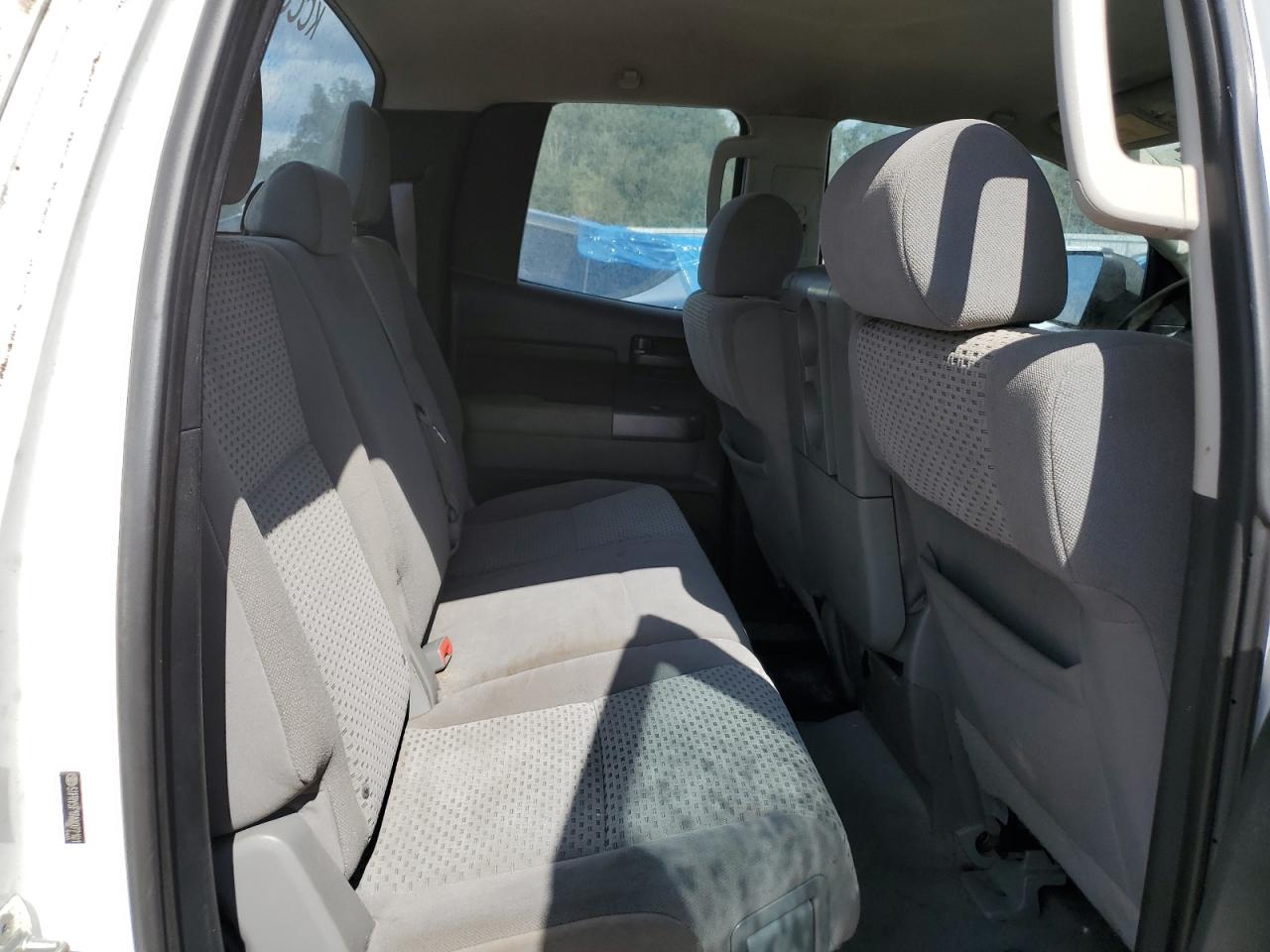 TOYOTA TUNDRA DOUBLE CAB SR5