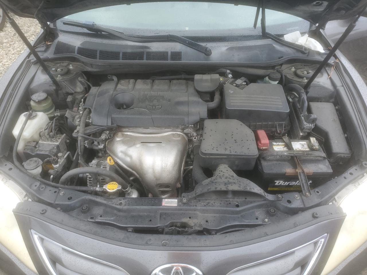 TOYOTA CAMRY BASE