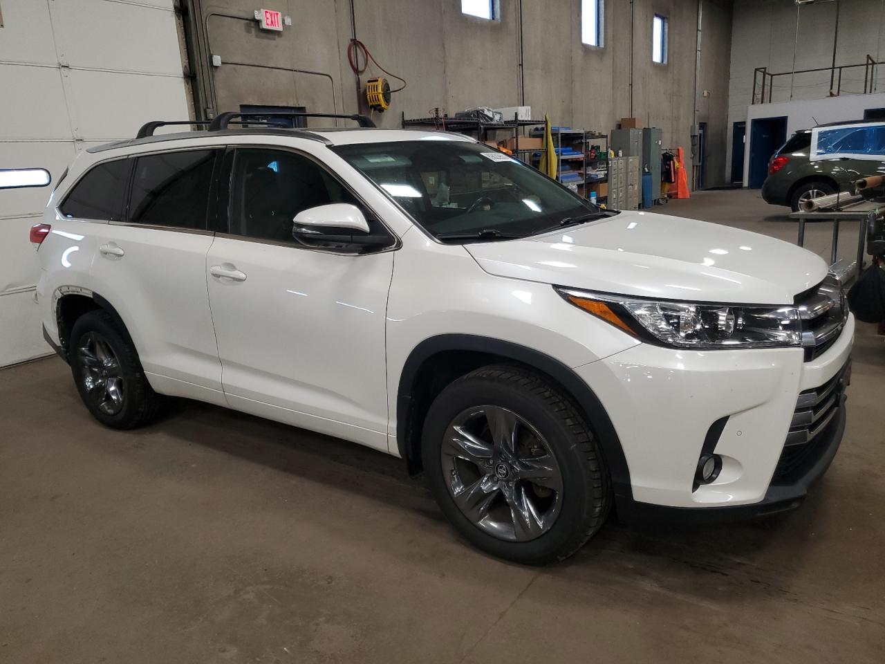 TOYOTA HIGHLANDER LIMITED