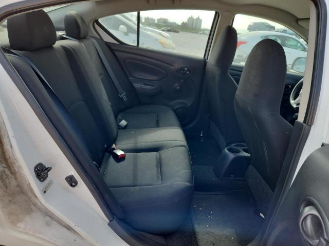 2015 NISSAN VERSA S 3N1CN7AP6FL879747