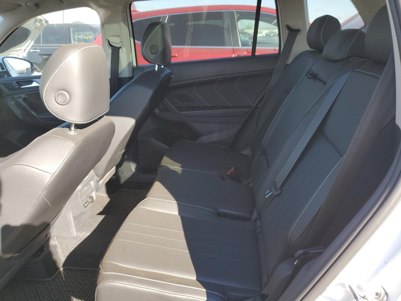 VOLKSWAGEN TIGUAN SE