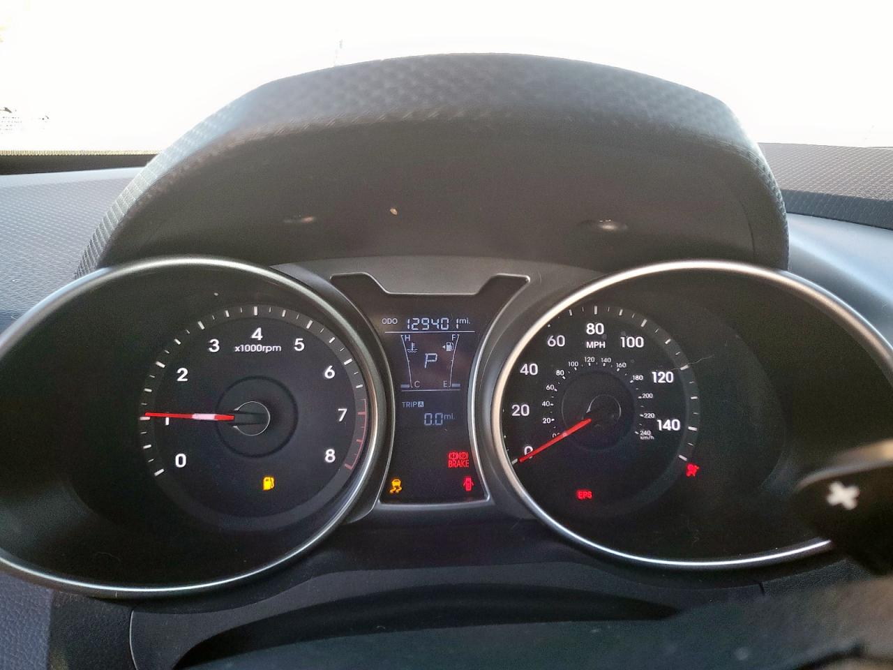 Lot #3317992900 2013 HYUNDAI VELOSTER