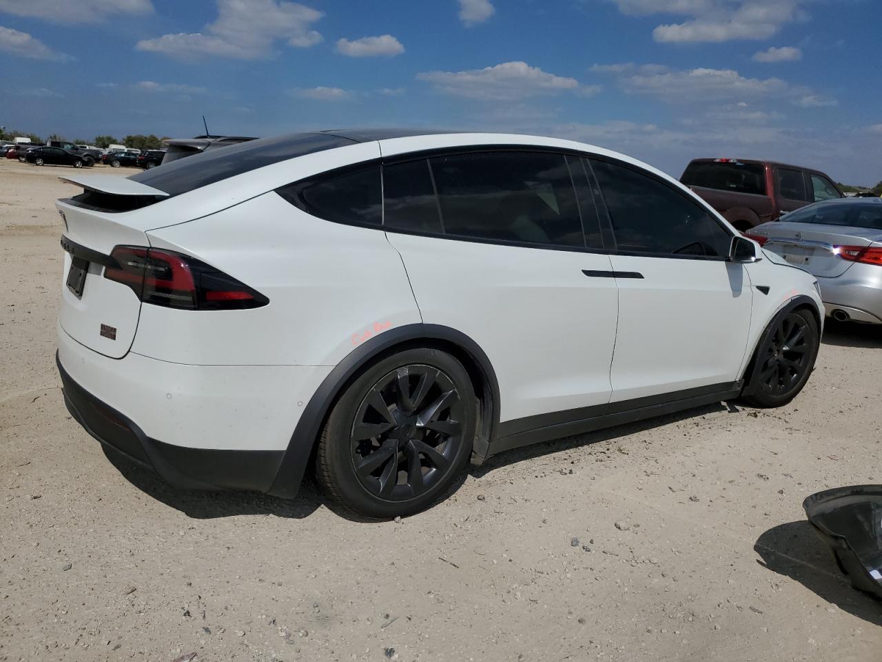 TESLA MODEL X