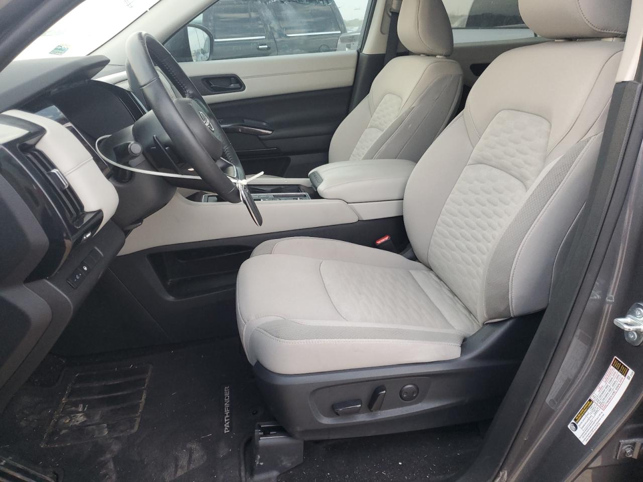 NISSAN PATHFINDER SV