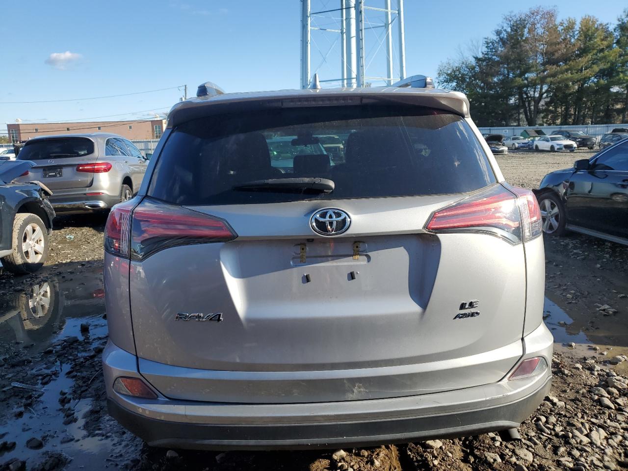 TOYOTA RAV4 LE